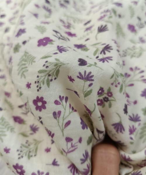 Muselina Florecitas Moradas